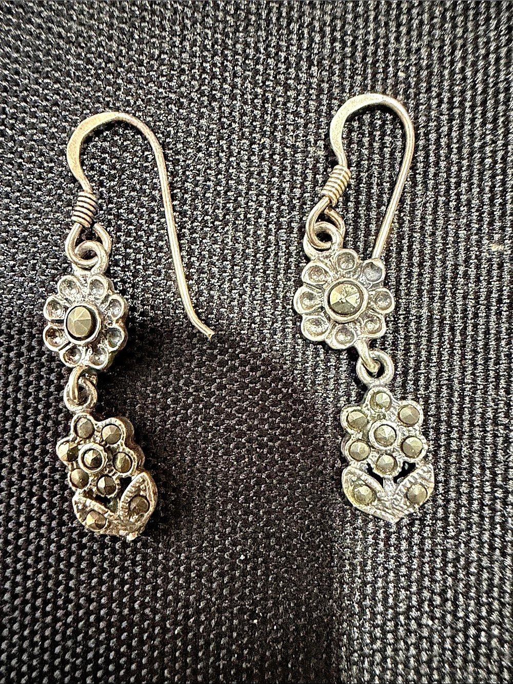 Silver Floral Dangle Earrings Like New
